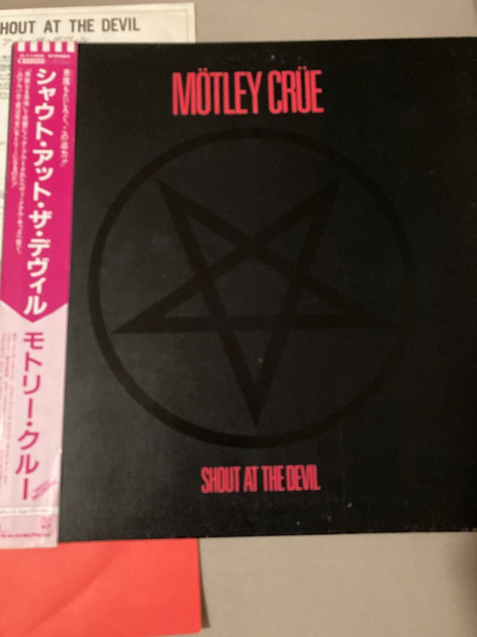 Mötley Crüe : Shout At The Devil (LP, Album, Promo, Gat)