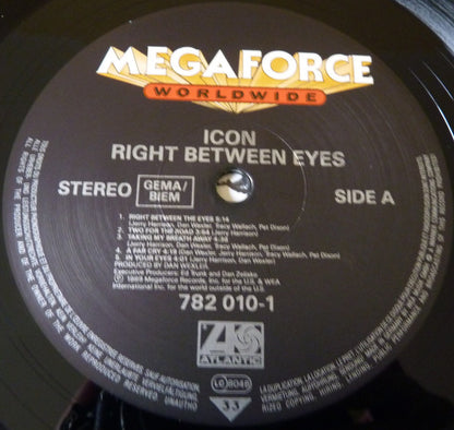 Icon (20) : Right Between The Eyes (LP, Album)